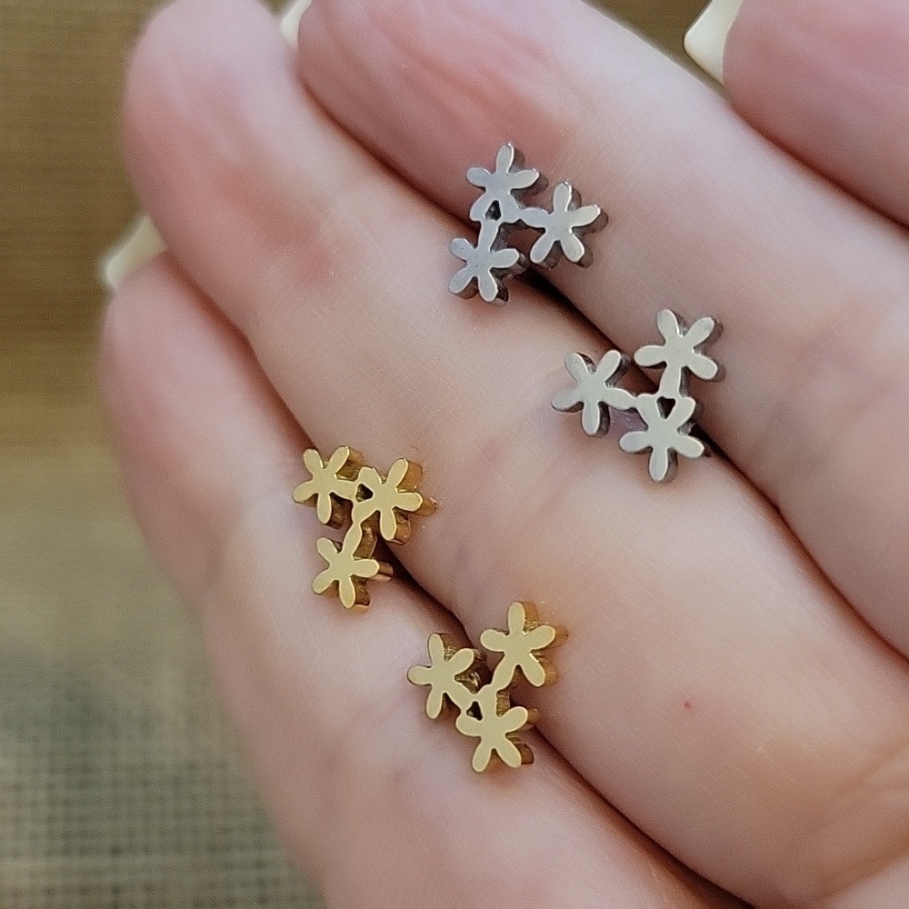 Flower Cluster Stud Earrings, choice of color - Picture 3 of 4